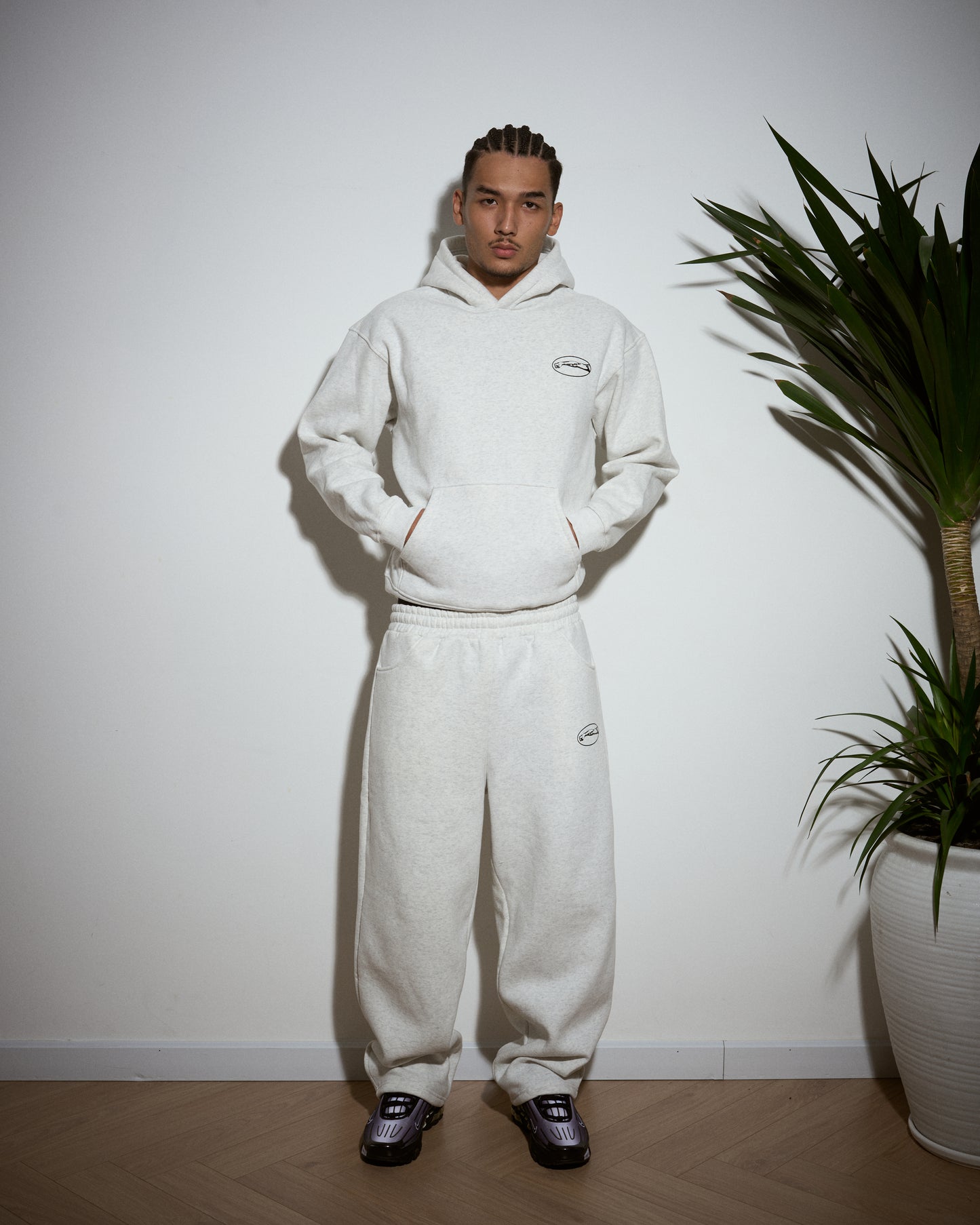 HDB SWEATPANTS