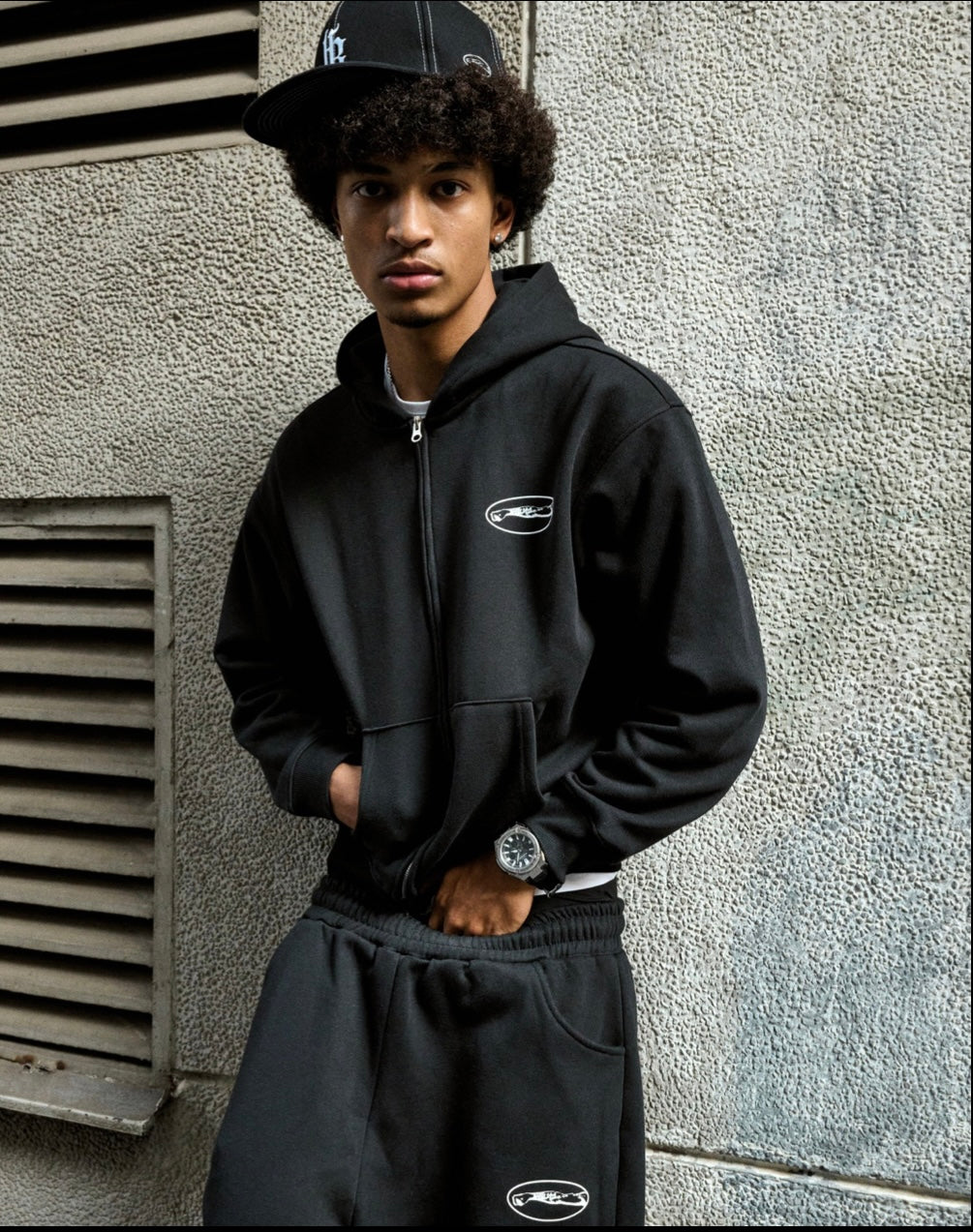 HDB ZIP-UP HOODIE